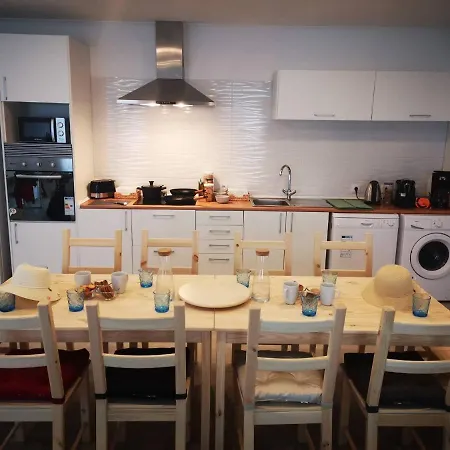 Guest house Luxury For 6 - *